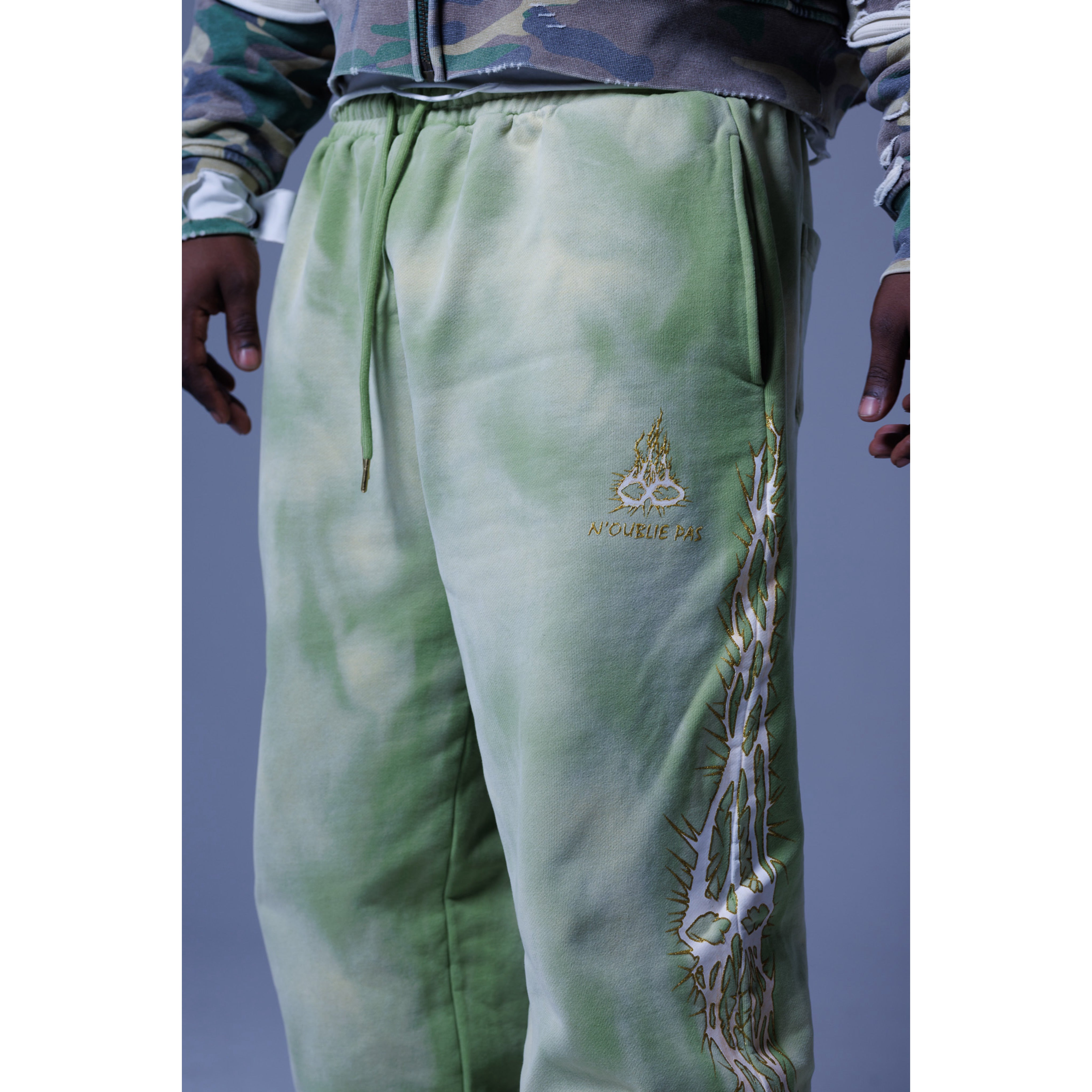 Crown Apple Sweatpants